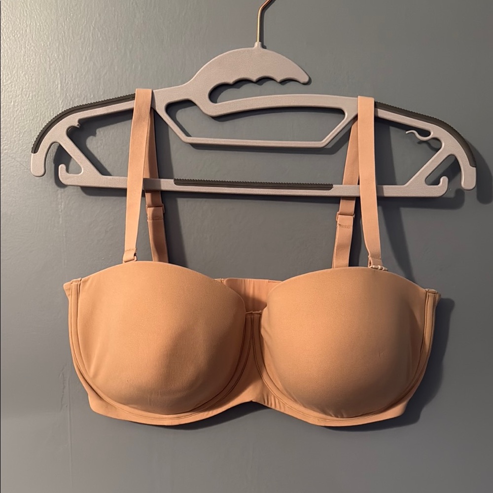 NWT 38DD SKIMS Fits Everybody Strapless Bra in Clay